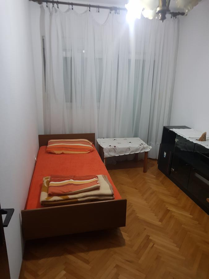 Holiday Home Celuga Bar Luaran gambar
