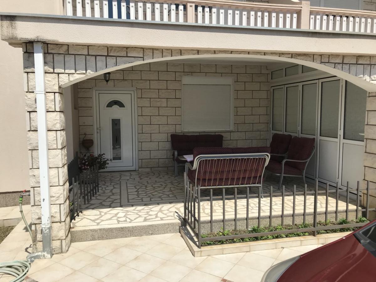 Holiday Home Celuga Bar Luaran gambar